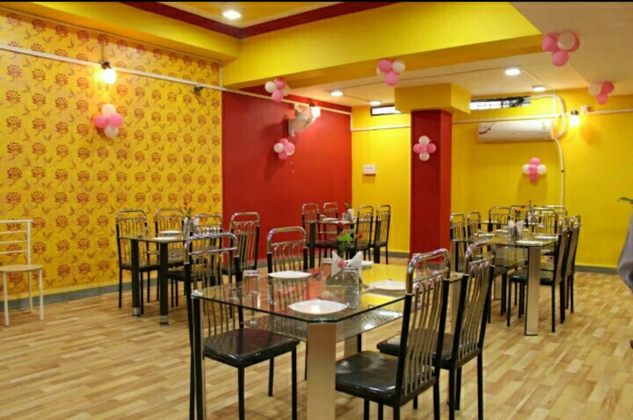 Ganga Palace Hotel Ujjain Eksteriør billede