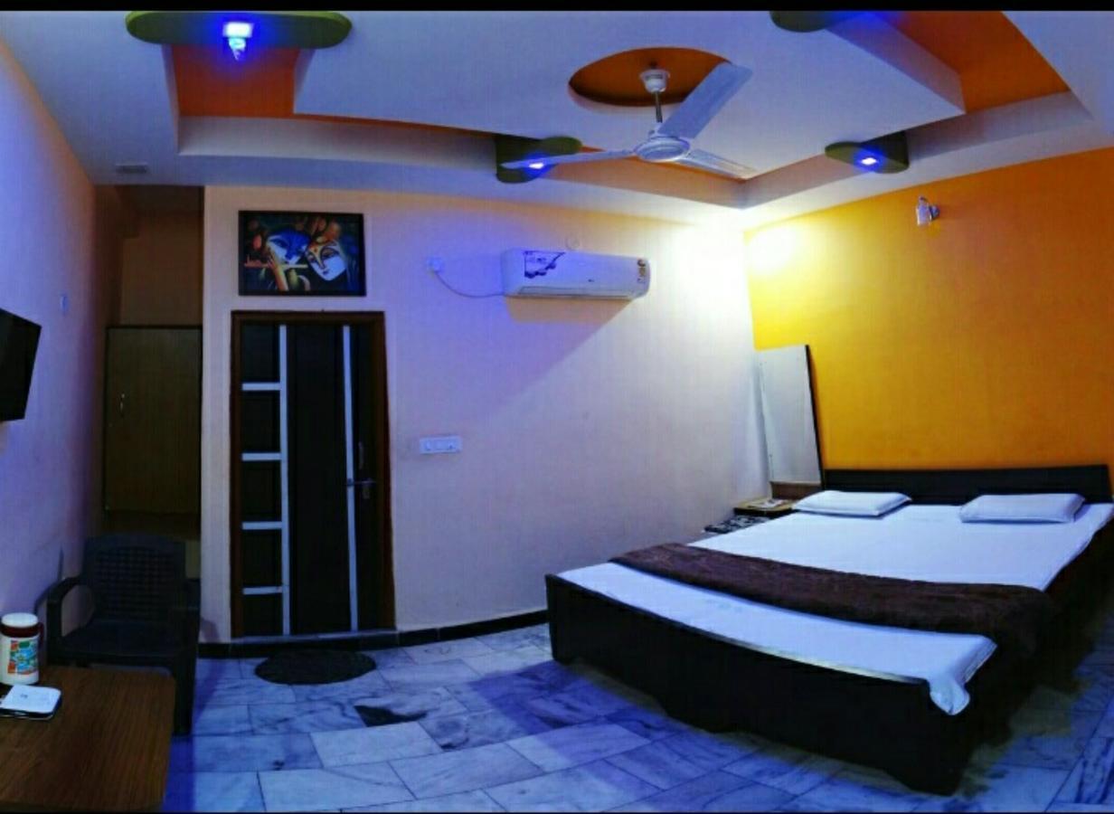 Ganga Palace Hotel Ujjain Eksteriør billede