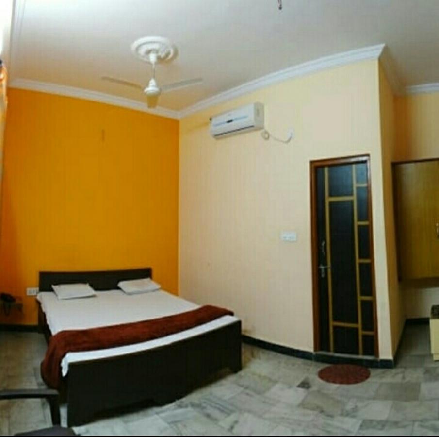 Ganga Palace Hotel Ujjain Eksteriør billede