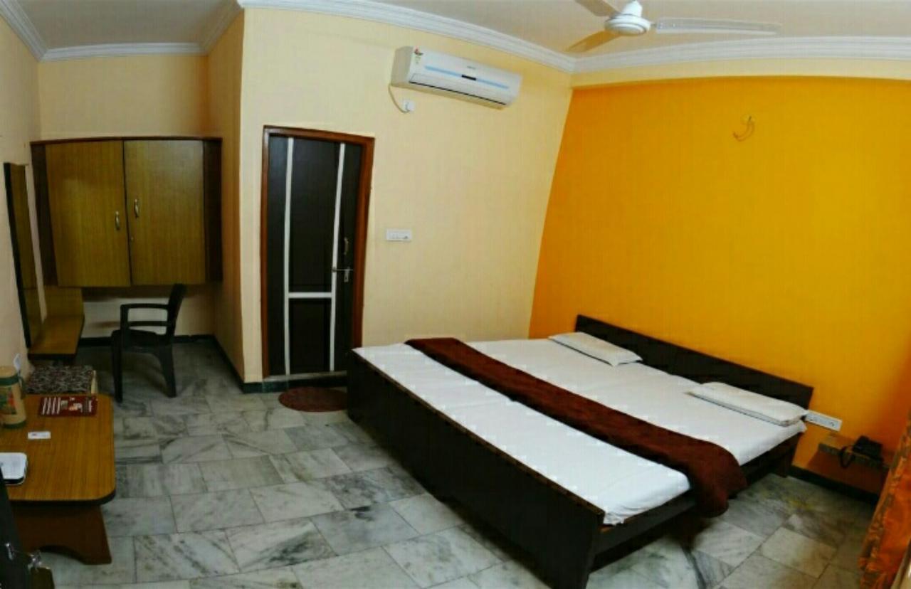 Ganga Palace Hotel Ujjain Eksteriør billede
